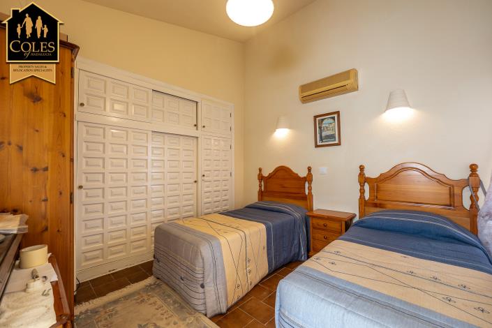 Image No.22-3 Bed Villa / Detached for sale