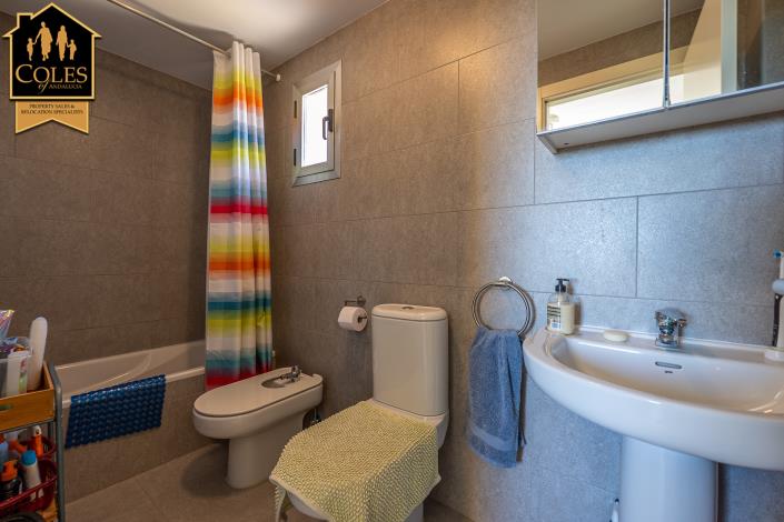 Image No.20-3 Bed Apartment for sale