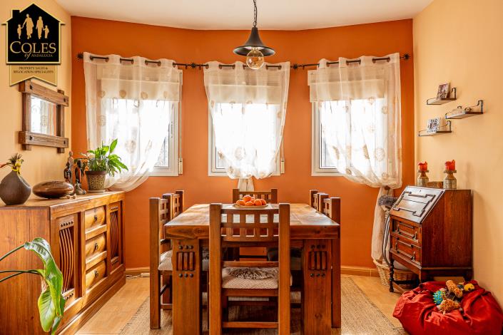 Image No.6-3 Bed Villa / Detached for sale