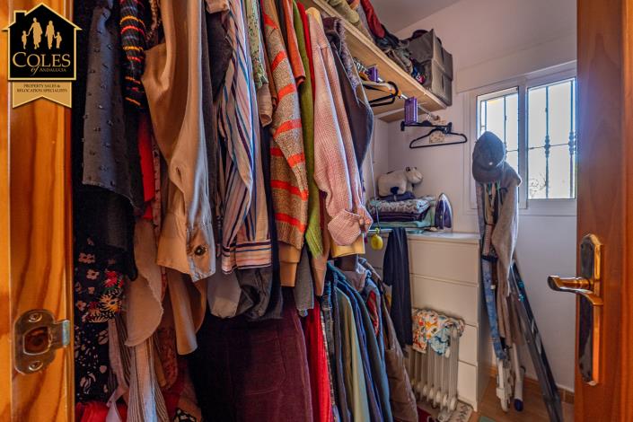 Image No.21-3 Bed Villa / Detached for sale