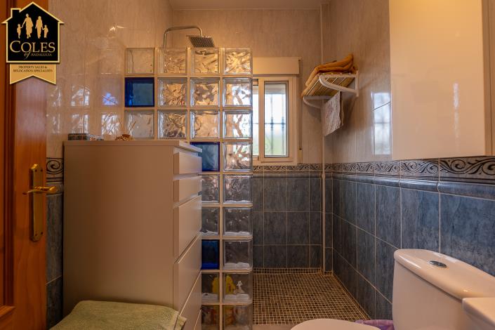 Image No.23-3 Bed Villa / Detached for sale