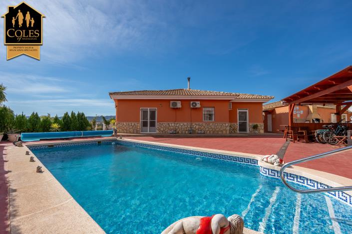 Image No.27-3 Bed Villa / Detached for sale