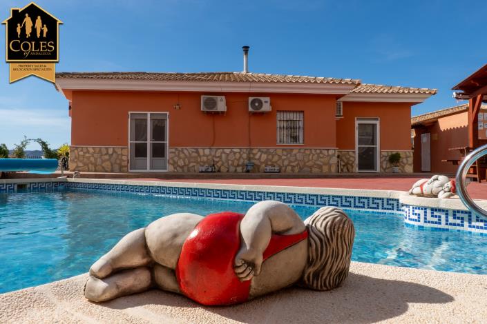 Image No.28-3 Bed Villa / Detached for sale