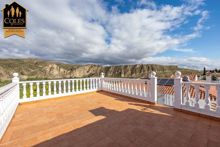 Image No.10-3 Bed Villa / Detached for sale