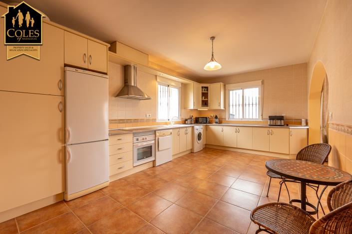 Image No.12-3 Bed Villa / Detached for sale