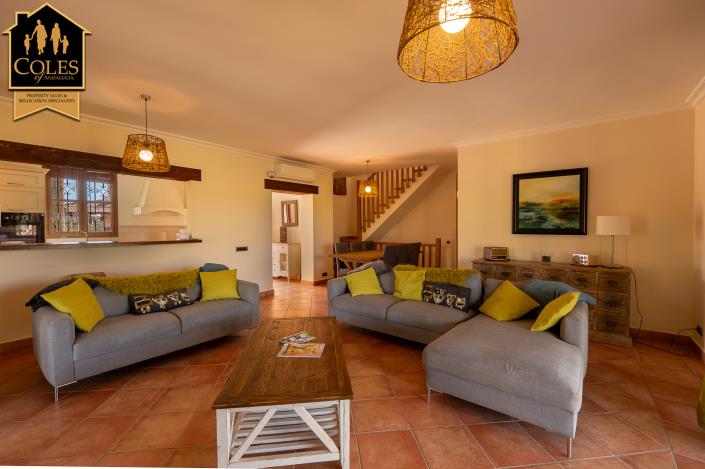 Image No.8-4 Bed Villa / Detached for sale