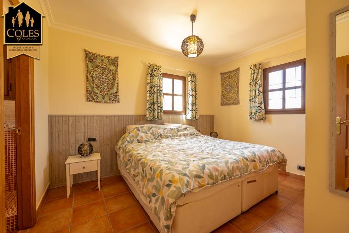 Image No.14-4 Bed Villa / Detached for sale