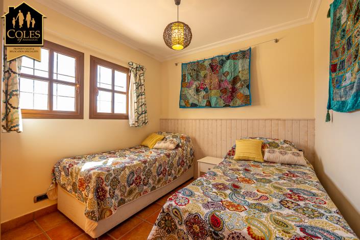 Image No.17-4 Bed Villa / Detached for sale