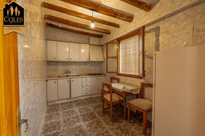 Image No.9-2 Bed Townhouse for sale