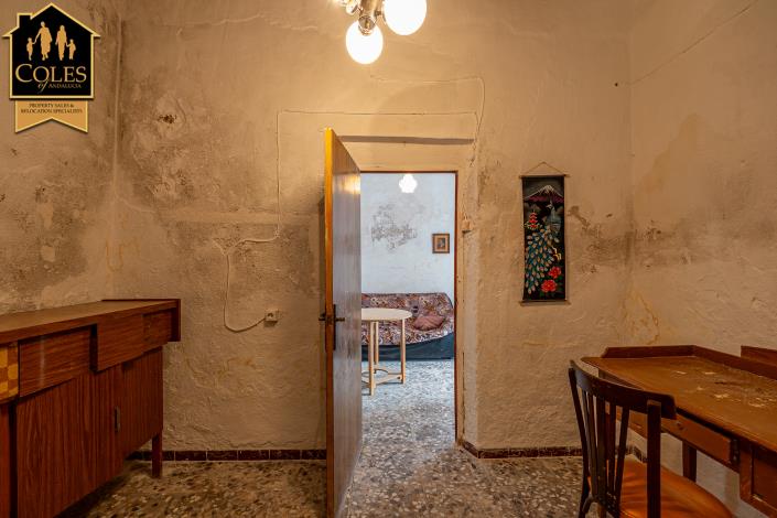 Image No.14-2 Bed Townhouse for sale