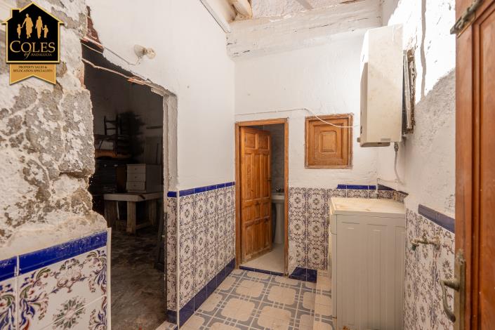 Image No.15-2 Bed Townhouse for sale