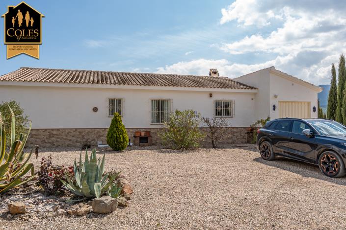 Image No.6-3 Bed Villa / Detached for sale