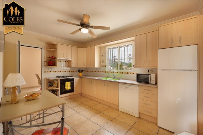 Image No.16-3 Bed Villa / Detached for sale