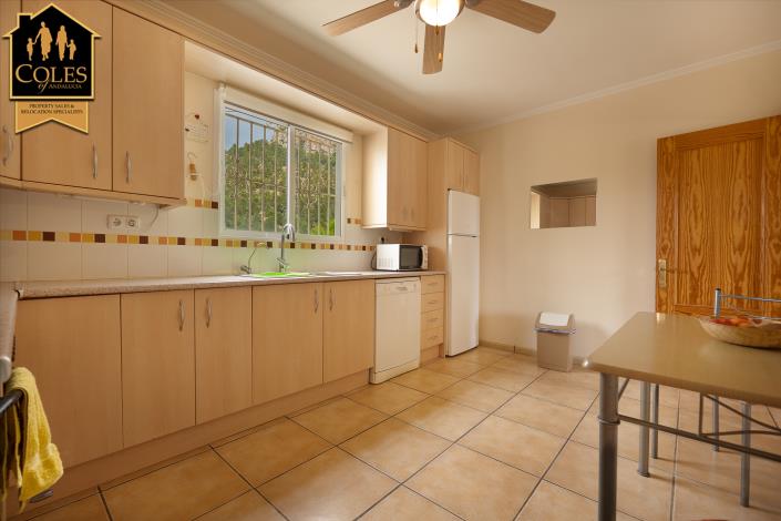 Image No.17-3 Bed Villa / Detached for sale