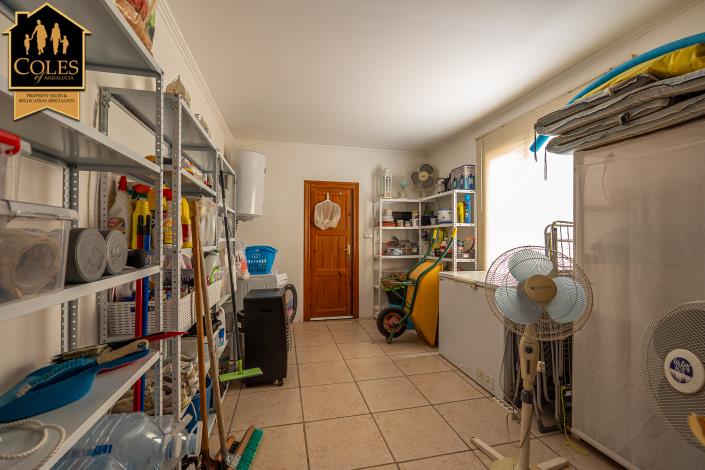 Image No.19-3 Bed Villa / Detached for sale