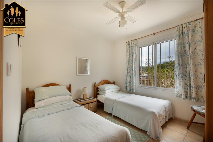 Image No.20-3 Bed Villa / Detached for sale