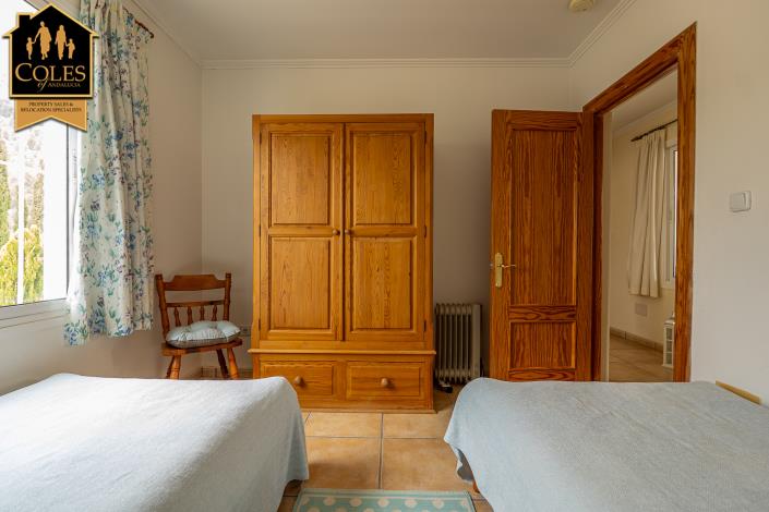 Image No.21-3 Bed Villa / Detached for sale