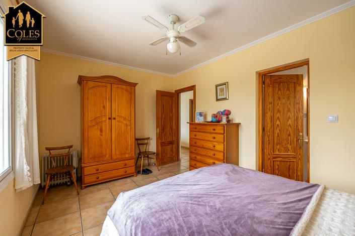 Image No.25-3 Bed Villa / Detached for sale