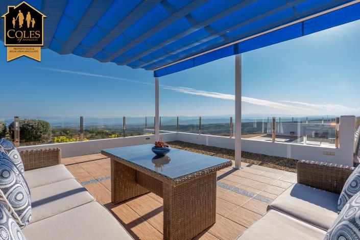 Image No.8-4 Bed Villa / Detached for sale