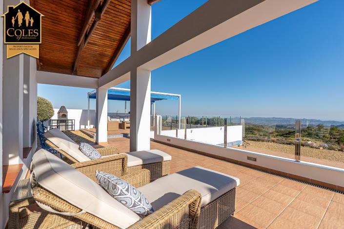 Image No.11-4 Bed Villa / Detached for sale