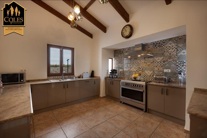 Image No.20-4 Bed Villa / Detached for sale