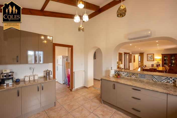 Image No.21-4 Bed Villa / Detached for sale