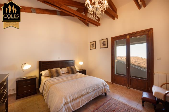 Image No.46-4 Bed Villa / Detached for sale