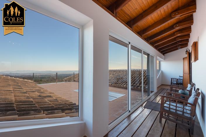 Image No.48-4 Bed Villa / Detached for sale