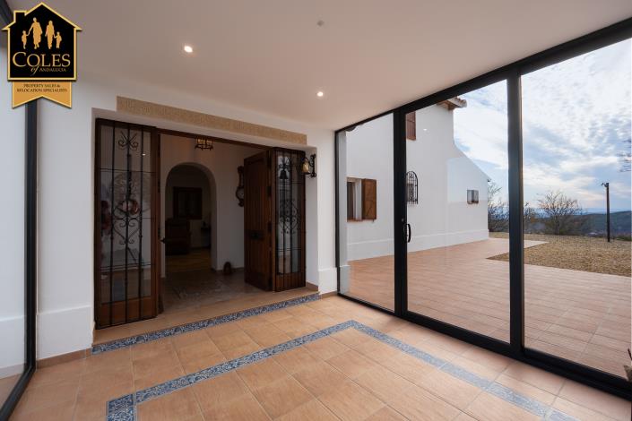 Image No.51-4 Bed Villa / Detached for sale