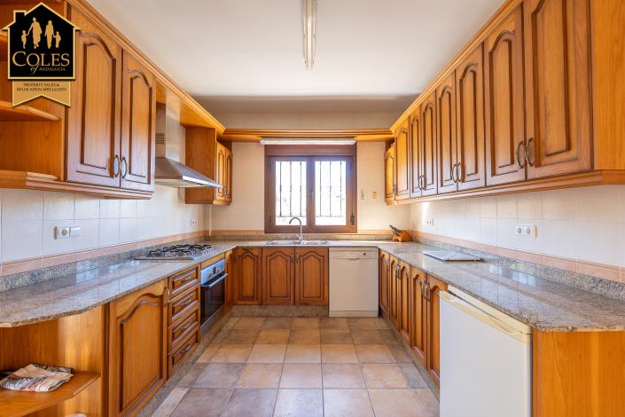 Image No.9-4 Bed Villa / Detached for sale