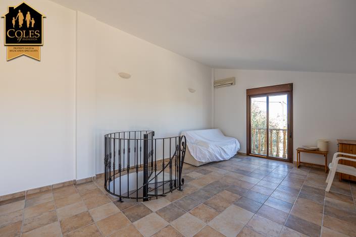 Image No.23-4 Bed Villa / Detached for sale