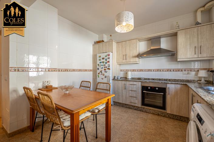 Image No.6-3 Bed Townhouse for sale