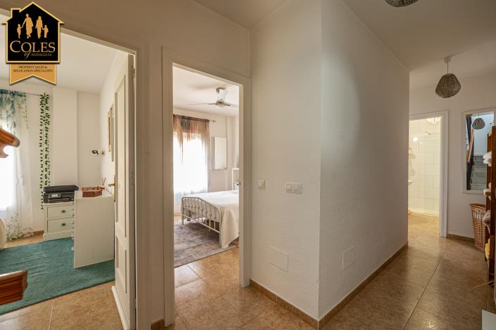 Image No.12-3 Bed Townhouse for sale