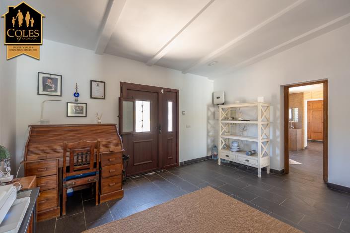 Image No.12-3 Bed Villa / Detached for sale