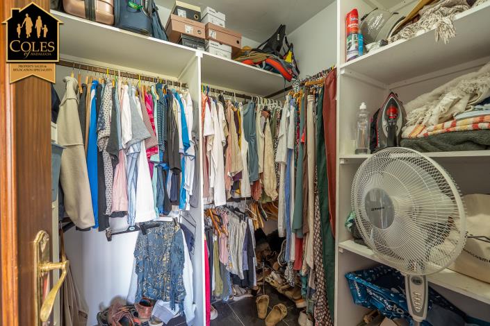 Image No.14-3 Bed Villa / Detached for sale