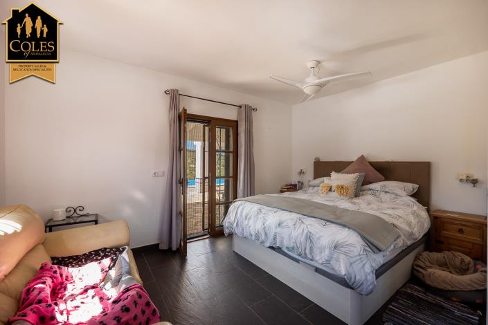 Image No.16-3 Bed Villa / Detached for sale