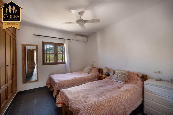 Image No.18-3 Bed Villa / Detached for sale