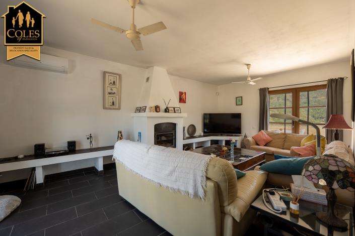 Image No.22-3 Bed Villa / Detached for sale