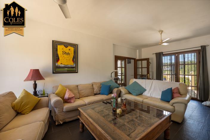 Image No.24-3 Bed Villa / Detached for sale