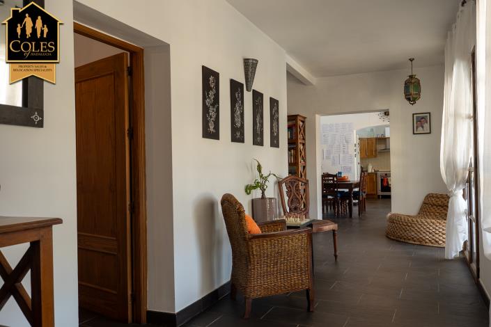 Image No.25-3 Bed Villa / Detached for sale