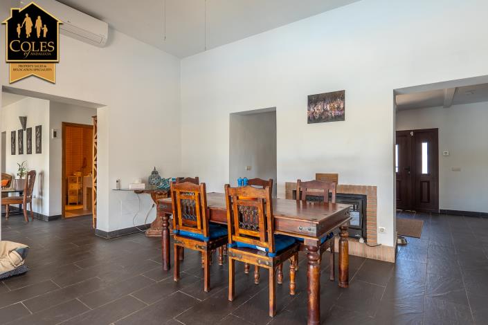 Image No.26-3 Bed Villa / Detached for sale