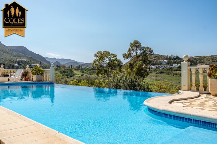 Image No.29-3 Bed Villa / Detached for sale