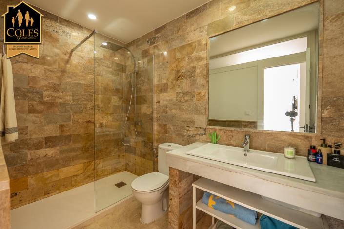 Image No.14-3 Bed Apartment for sale