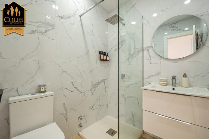 Image No.20-3 Bed Apartment for sale