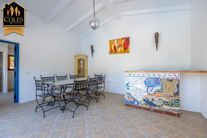 Image No.8-7 Bed Cortijo for sale