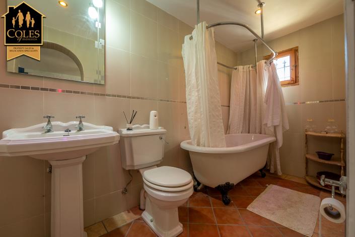 Image No.23-7 Bed Cortijo for sale