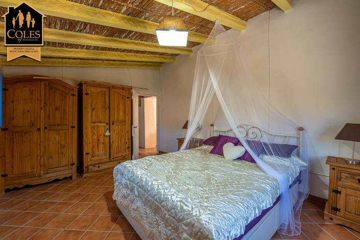 Image No.27-7 Bed Cortijo for sale