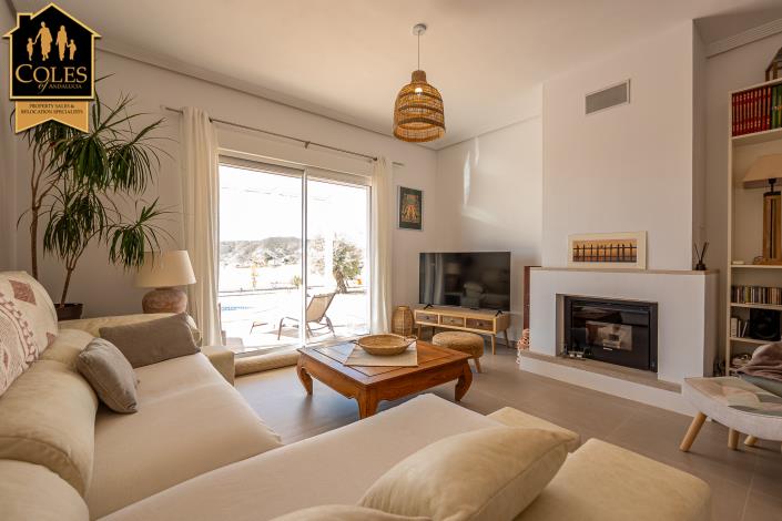 Image No.21-3 Bed Villa / Detached for sale