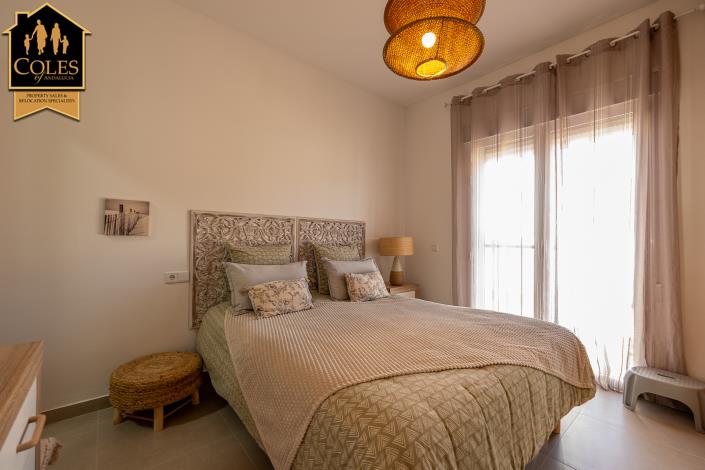 Image No.29-3 Bed Villa / Detached for sale