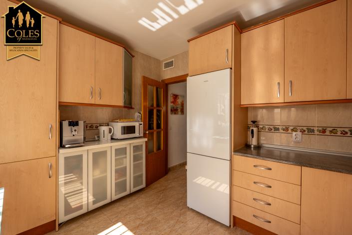 Image No.15-3 Bed Townhouse for sale